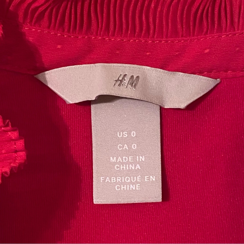 H&M red dress mini length cap sleeves elastic waist flowing material size 0 - Picture 9 of 15